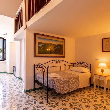 Torre Dei Borboni Hotel 3*
