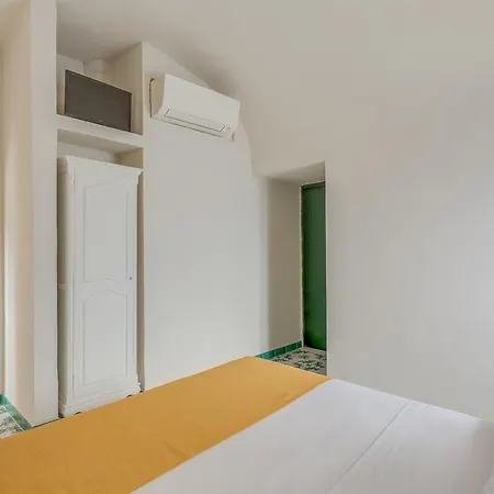 Hotel Torre Dei Borboni