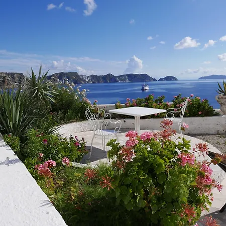 Hotel Torre Dei Borboni 3*