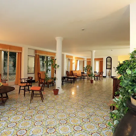 Torre Dei Borboni 3* Ponza