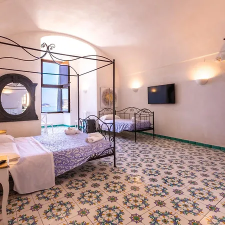 Torre Dei Borboni Szálloda 3*