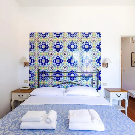 Torre Dei Borboni 3*