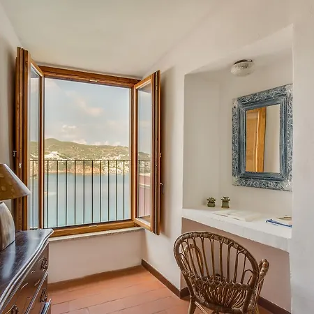 Torre Dei Borboni Hotel